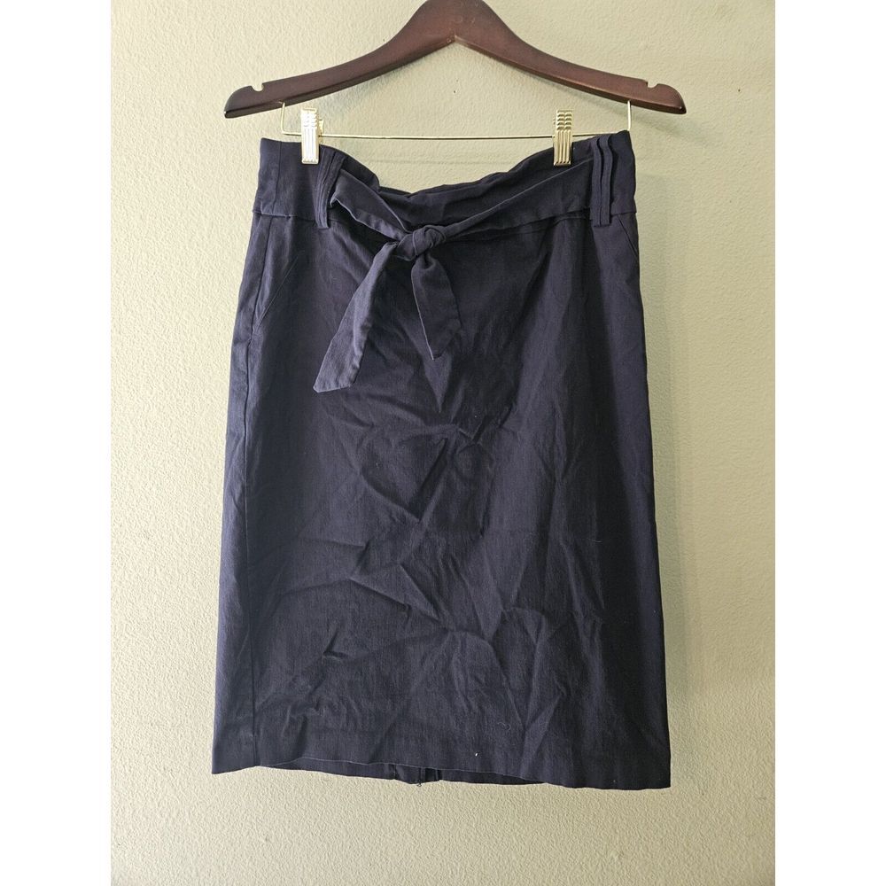 SOHO Apparel LTD Women Stretch Skirt Size L Navy Blue‎ Belt Accent Knee High
